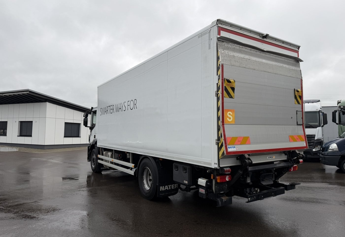 MOTO6625_3051624 vehicle image