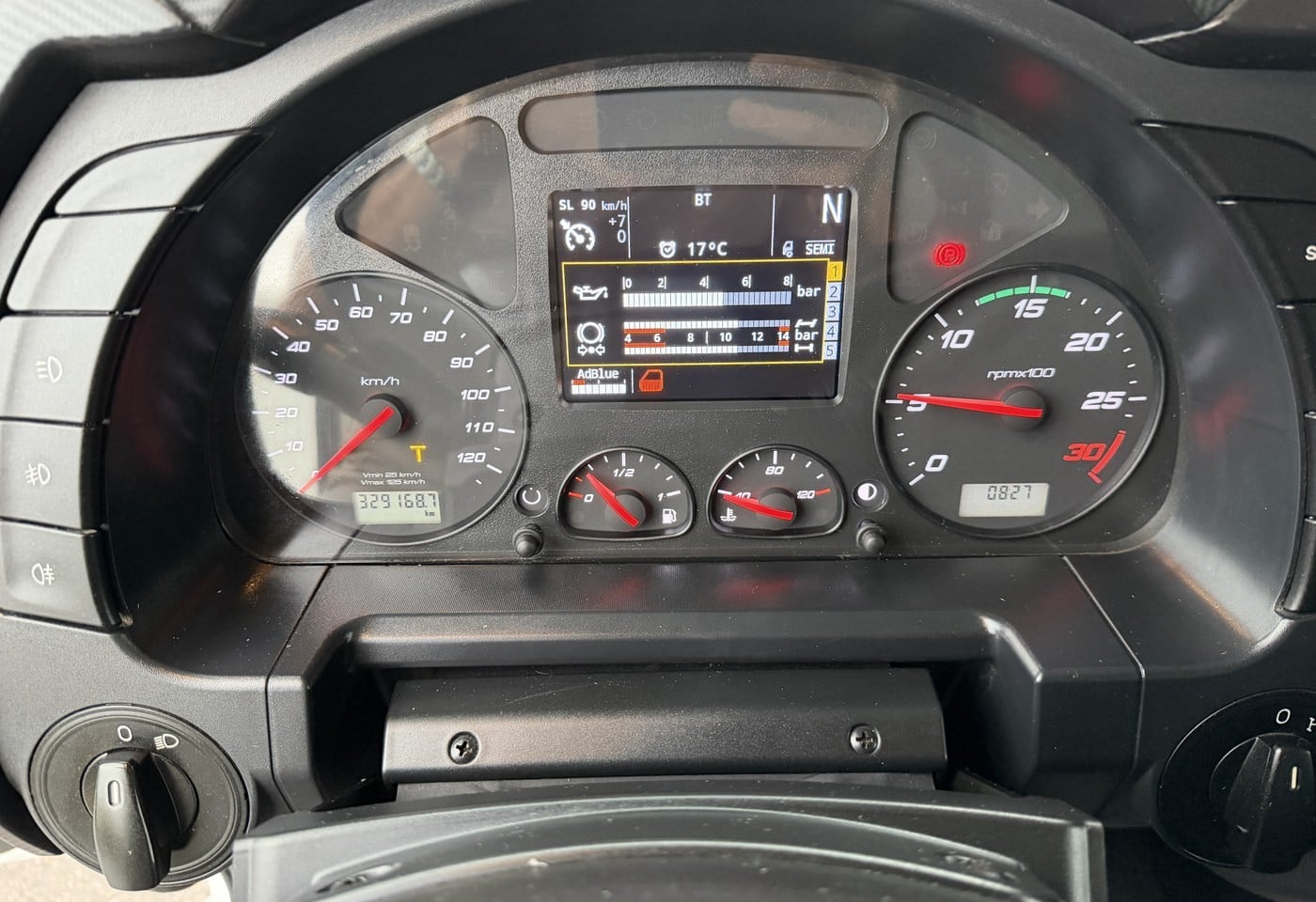 MOTO6625_3051624 vehicle image