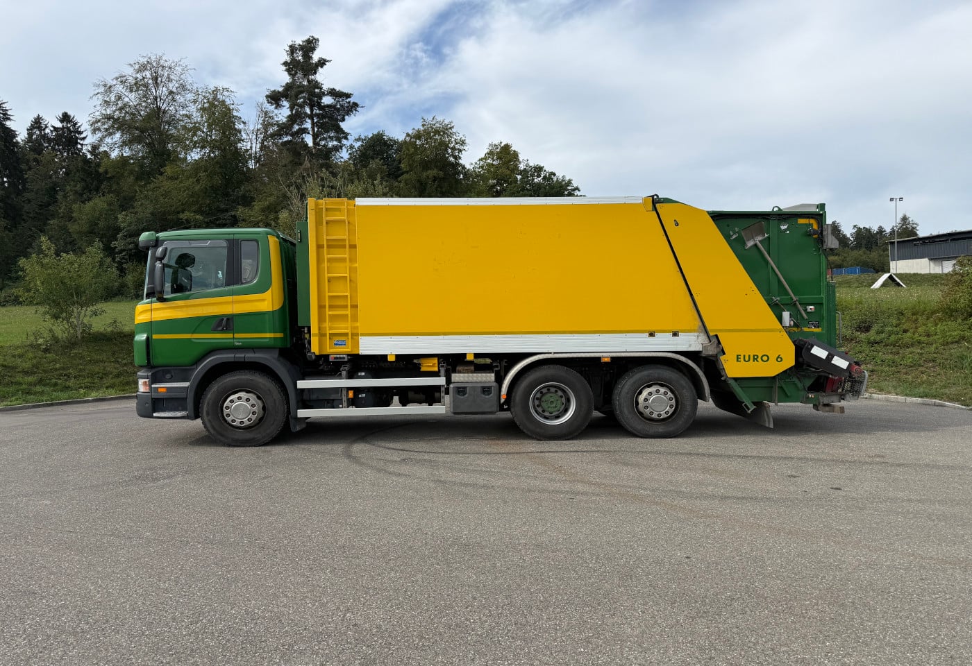 MOTO6625_3057067 vehicle image