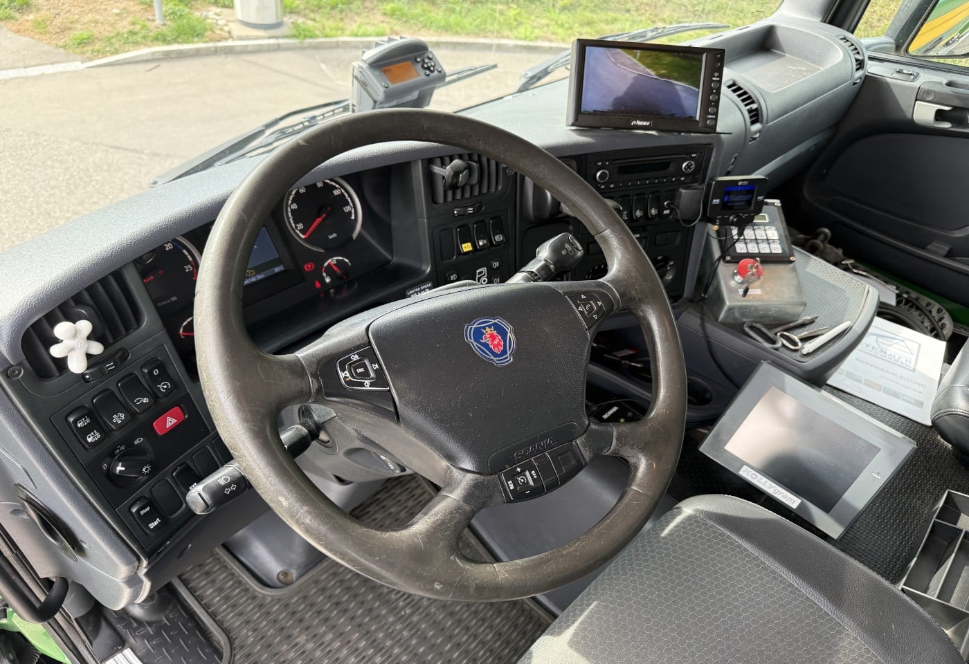 MOTO6625_3049522 vehicle image