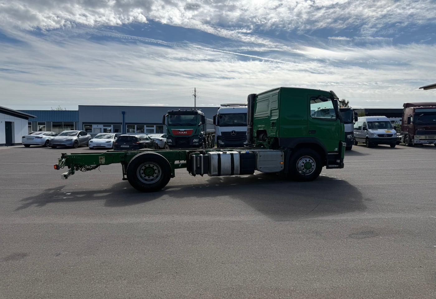 MOTO6625_3056291 vehicle image