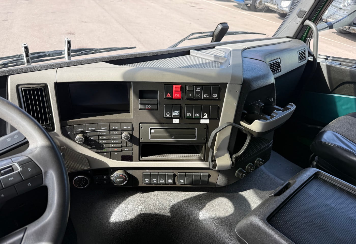 MOTO6625_3056291 vehicle image