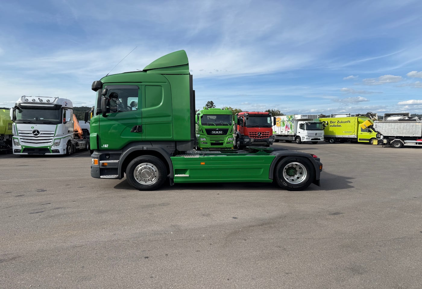 MOTO6625_3055217 vehicle image