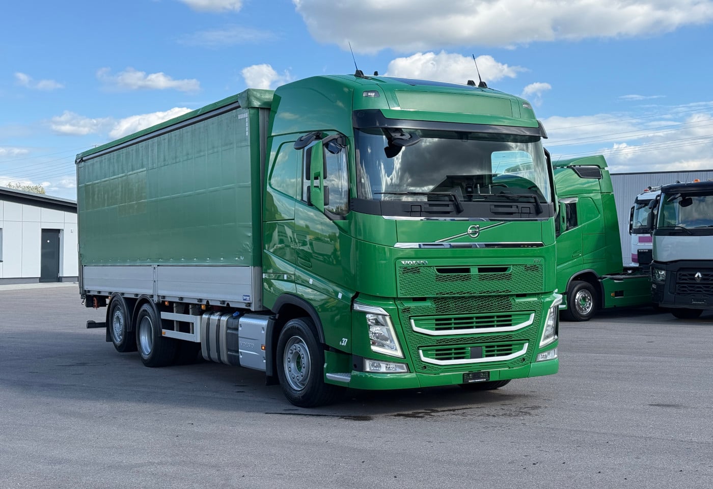 MOTO6625_3049513 vehicle image