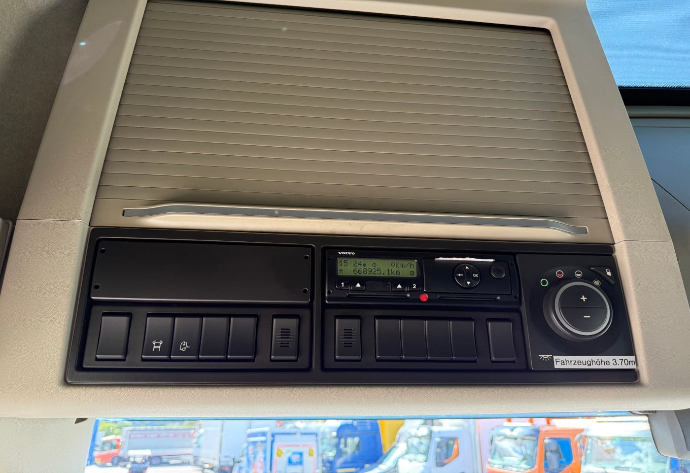 MOTO6625_3049513 vehicle image