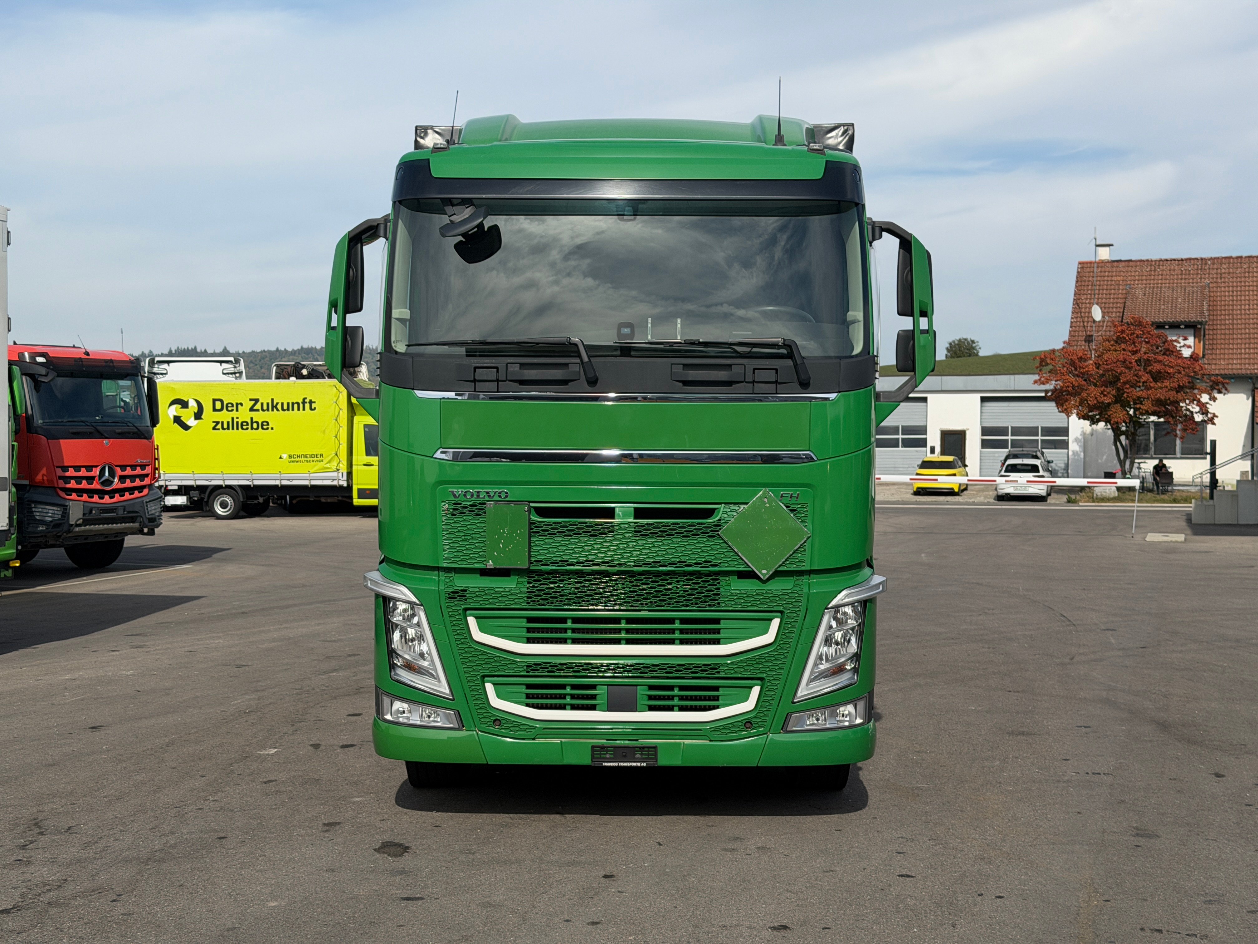 MOTO6625_3056683 vehicle image