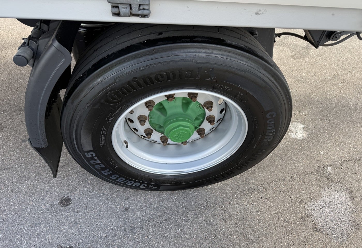 MOTO6625_3054643 vehicle image