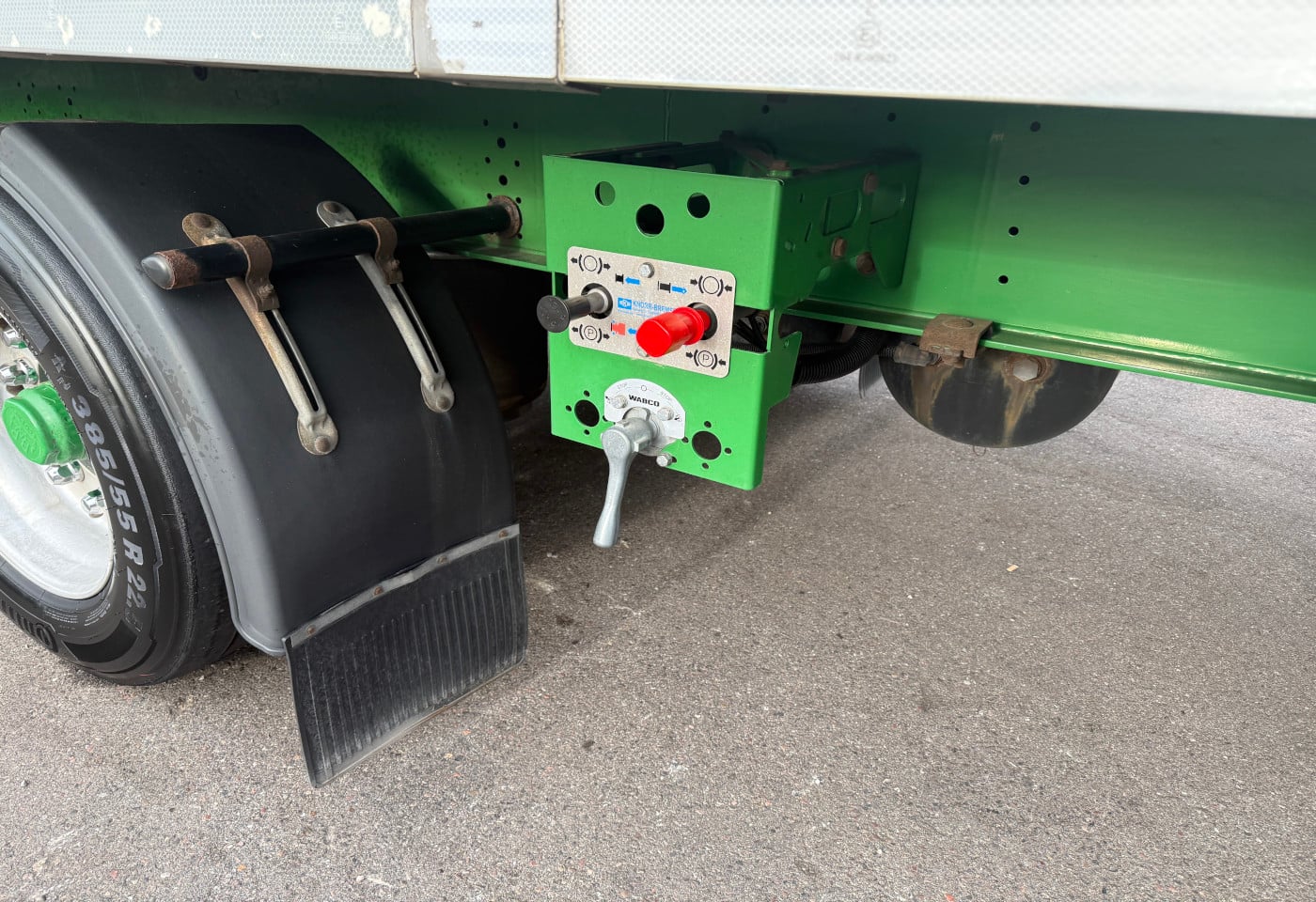 MOTO6625_3051991 vehicle image