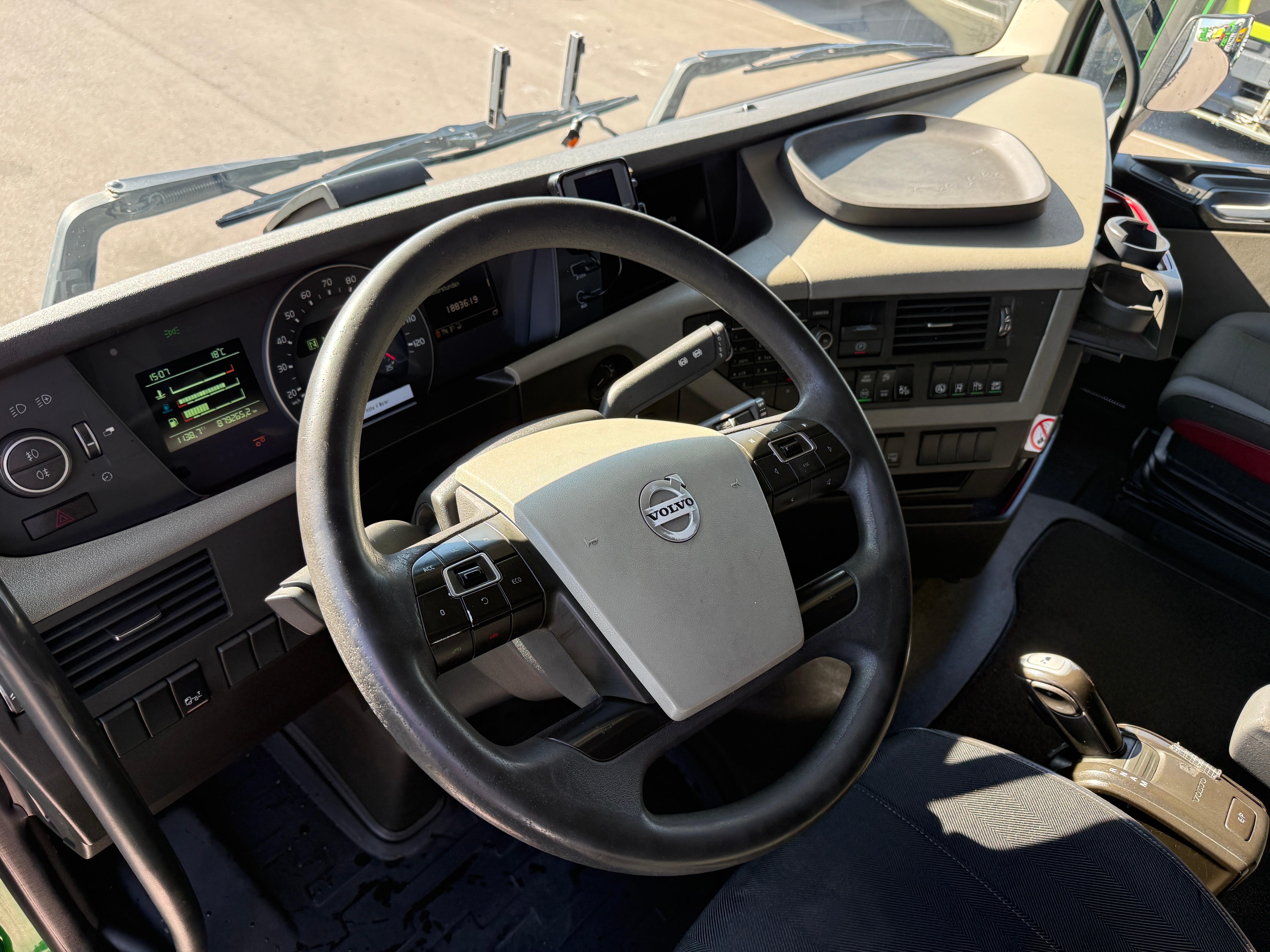 MOTO6625_3056478 vehicle image