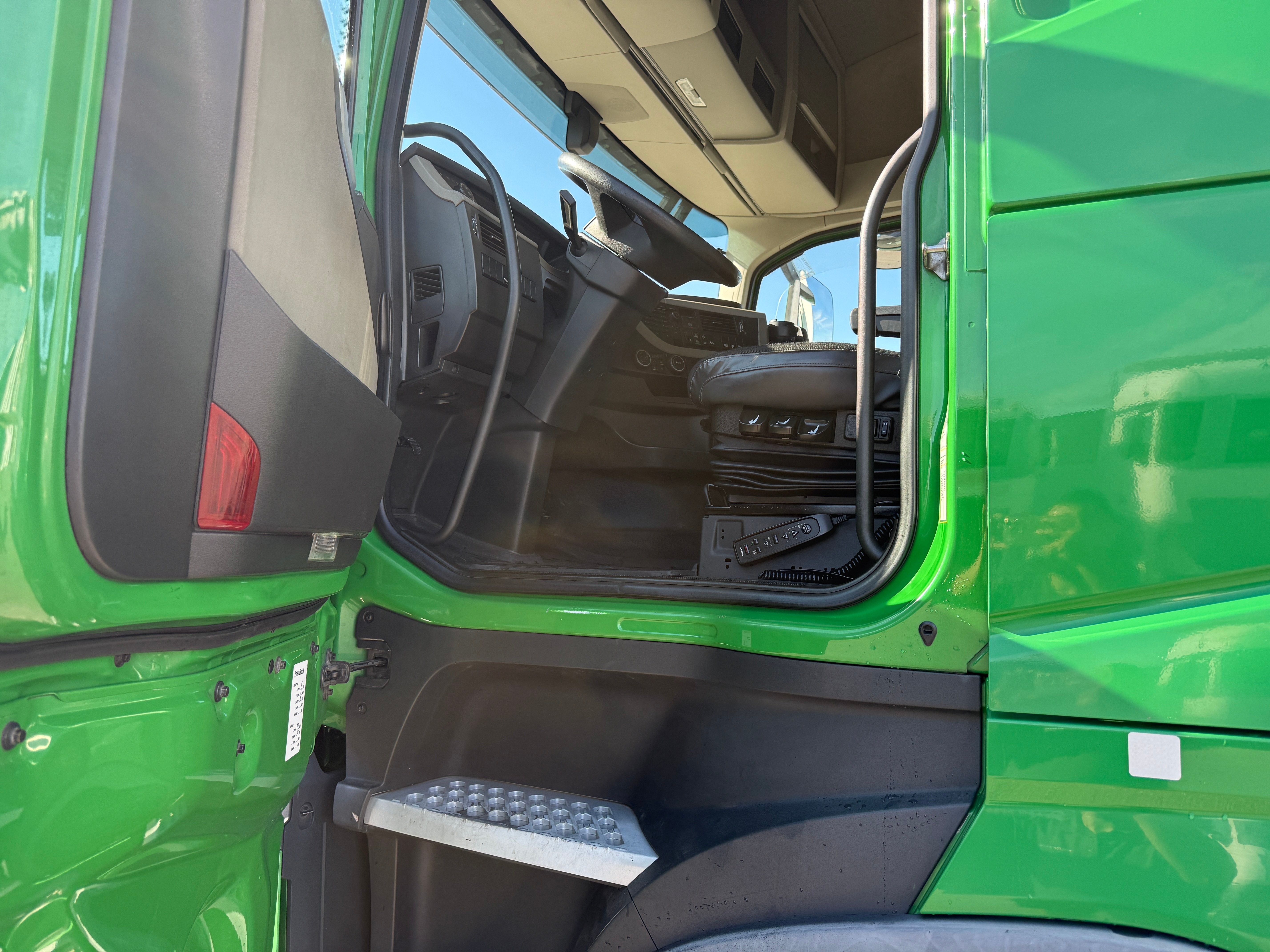 MOTO6625_3056478 vehicle image
