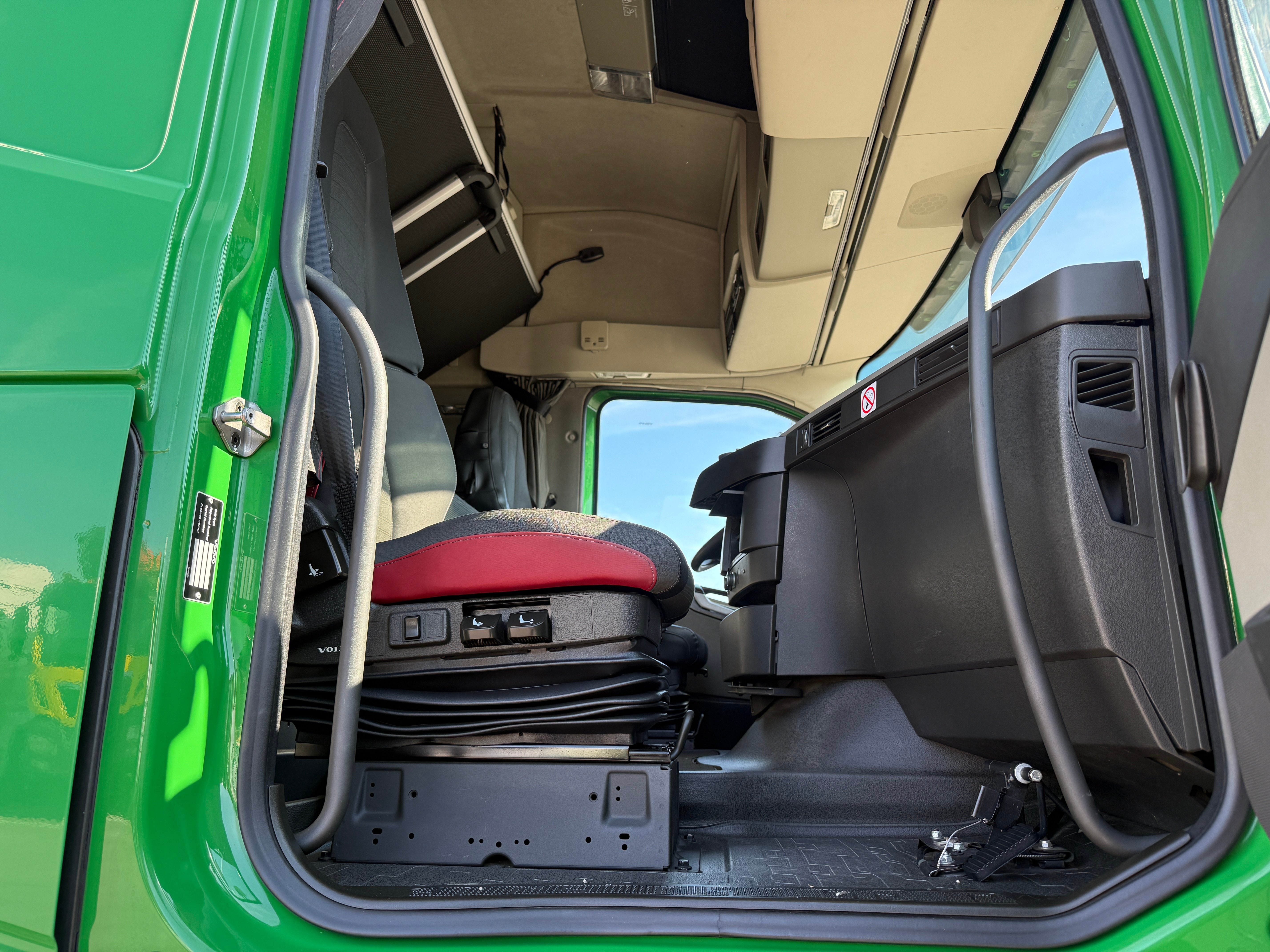 MOTO6625_3056478 vehicle image