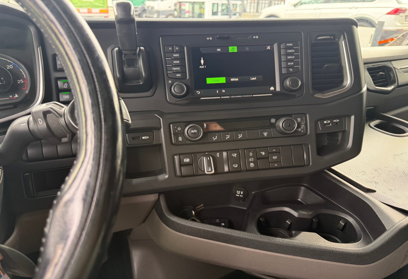 MOTO6625_3049508 vehicle image