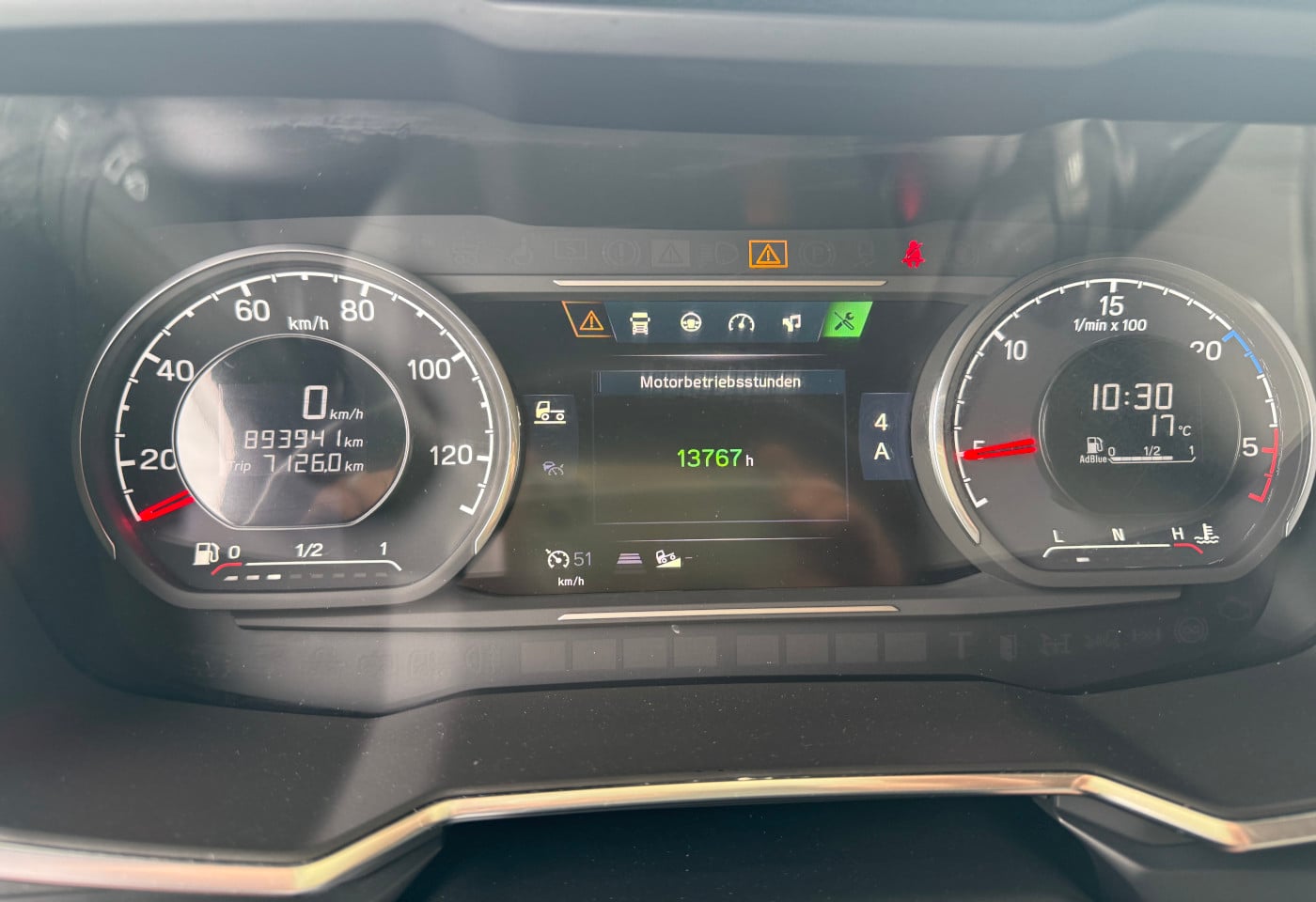 MOTO6625_3049508 vehicle image