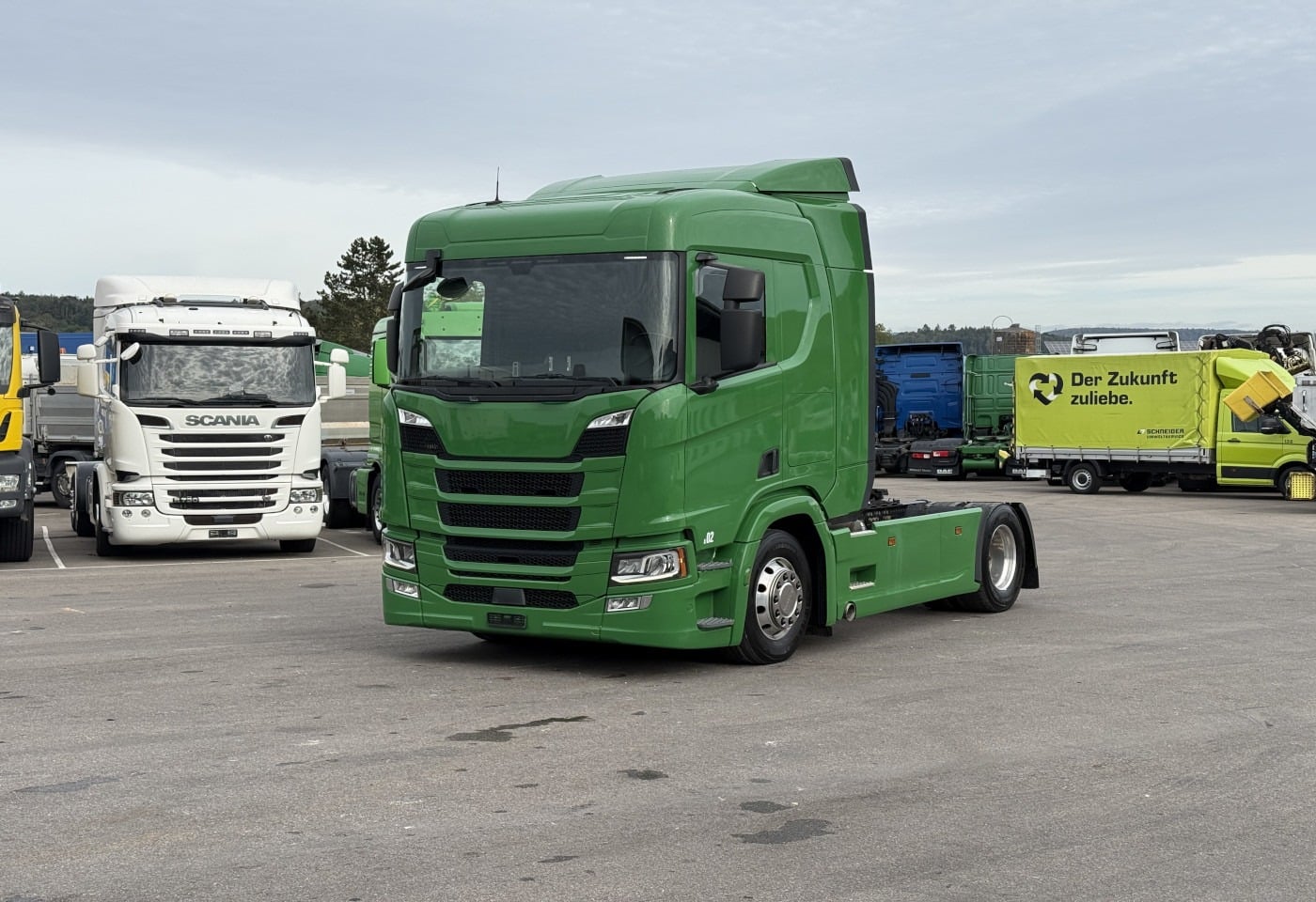 MOTO6625_3054430 vehicle image