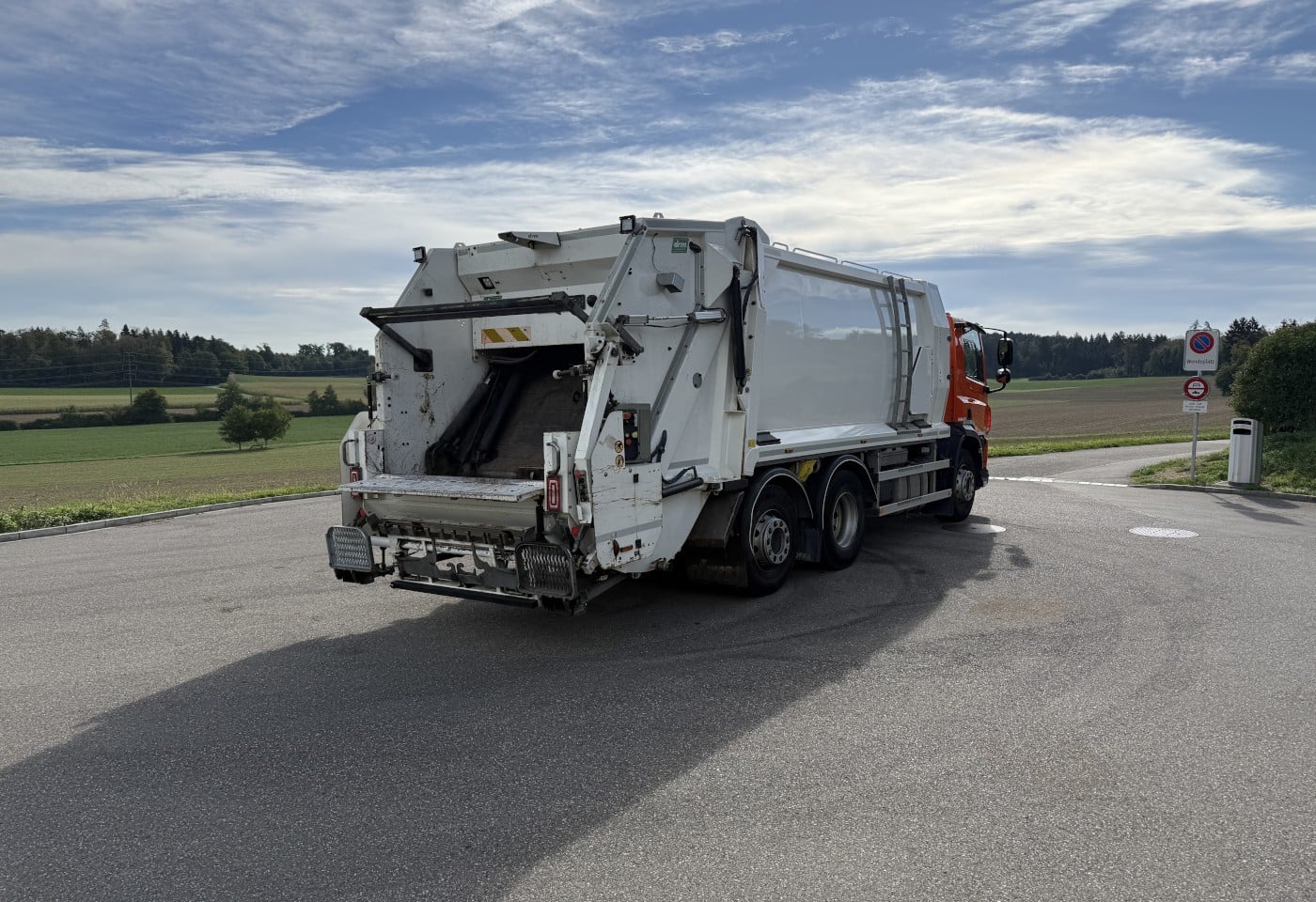 MOTO6625_3049523 vehicle image