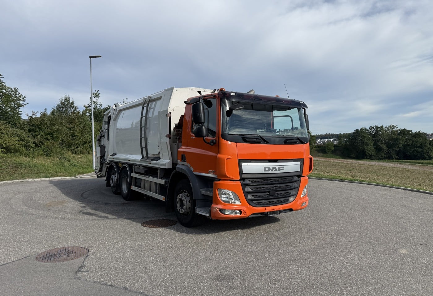 MOTO6625_3049523 vehicle image