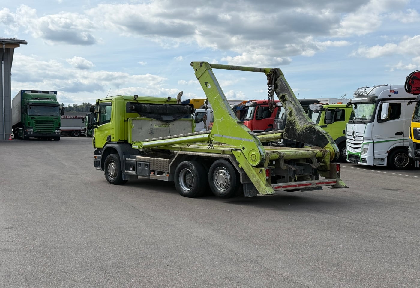 MOTO6625_3049514 vehicle image