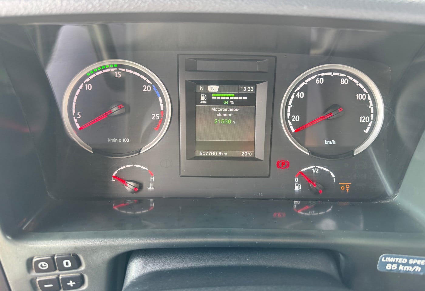 MOTO6625_3049514 vehicle image