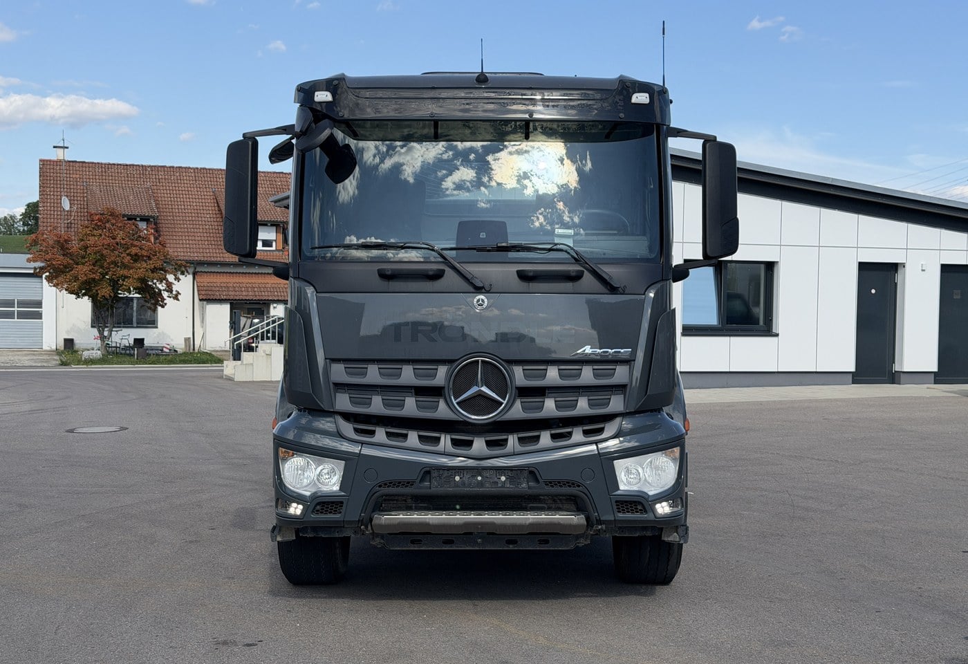 MOTO6625_3056298 vehicle image