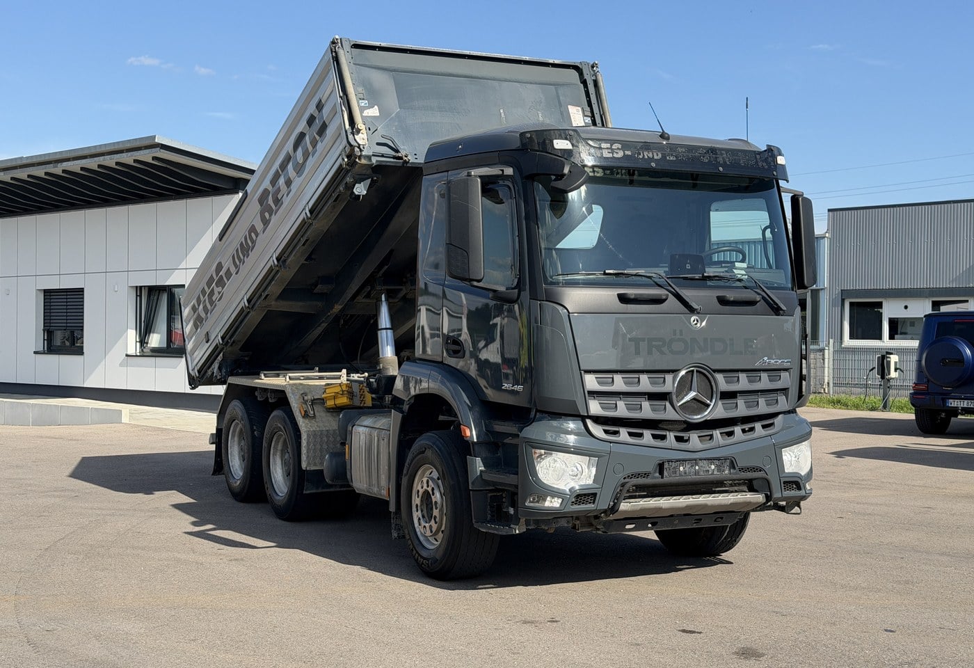 MOTO6625_3056298 vehicle image