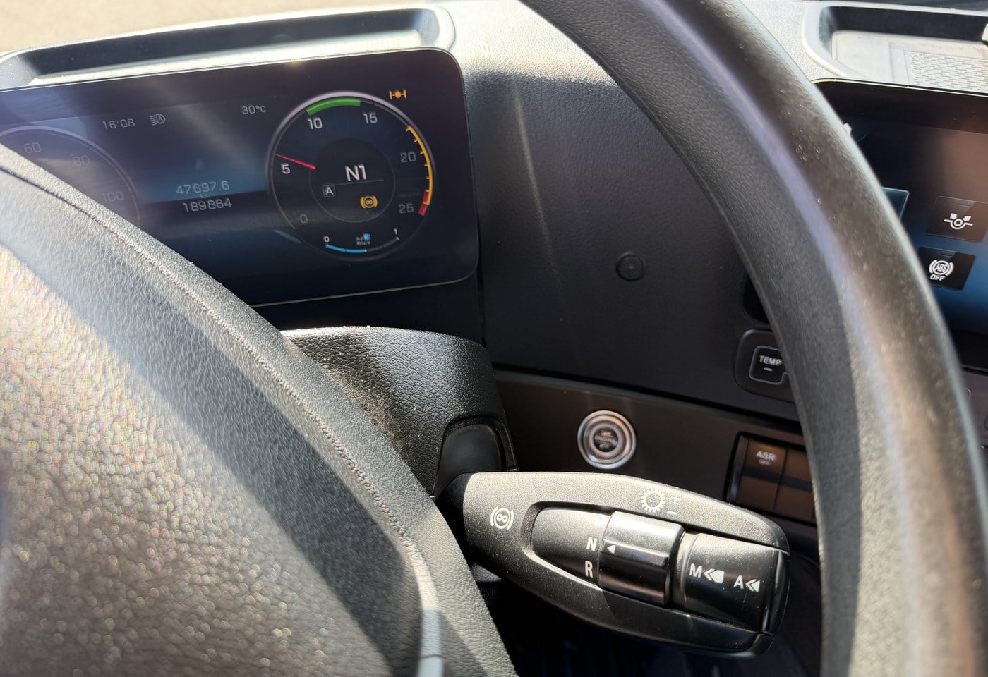MOTO6625_3056298 vehicle image
