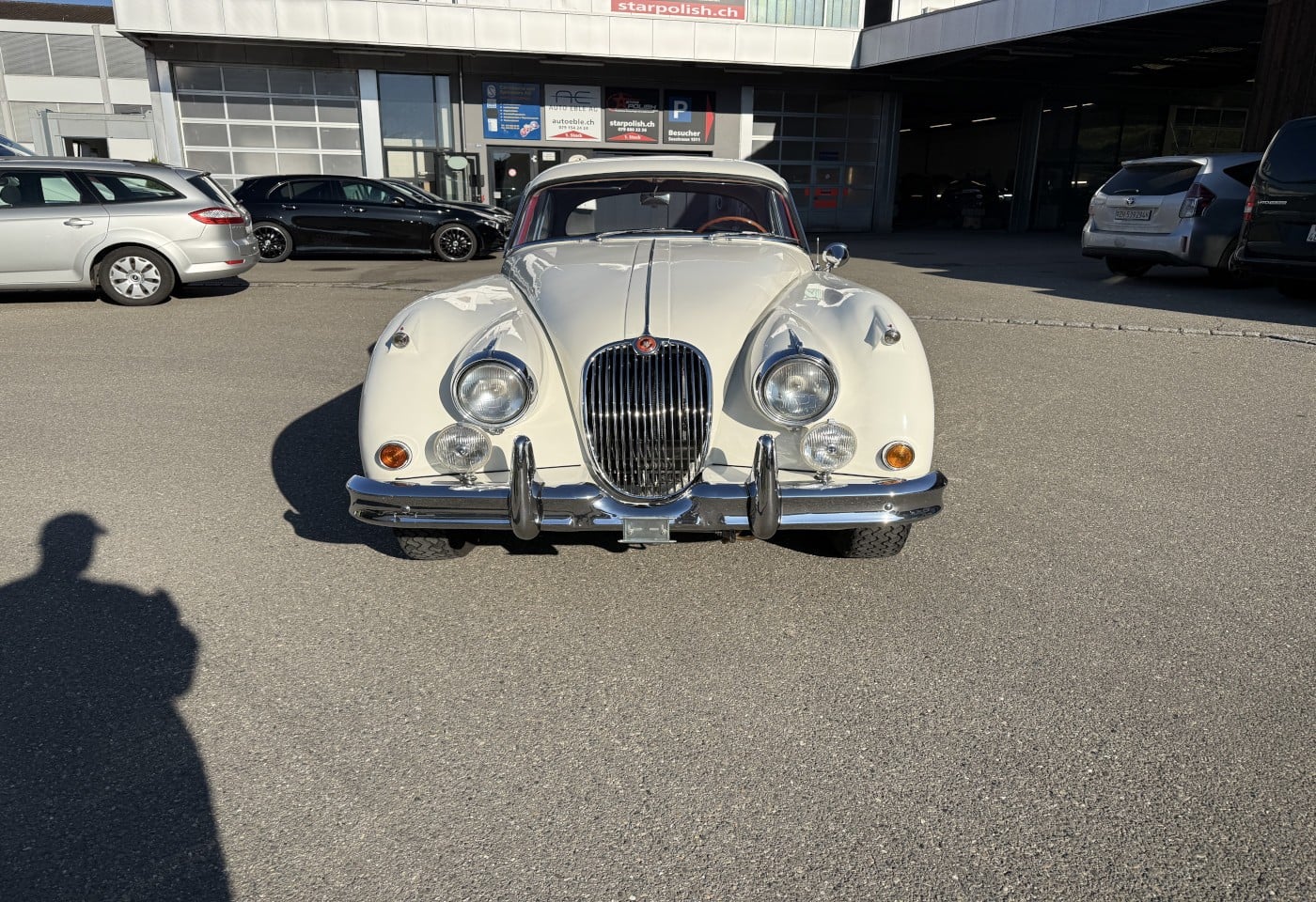 MOTO6625_3051732 vehicle image