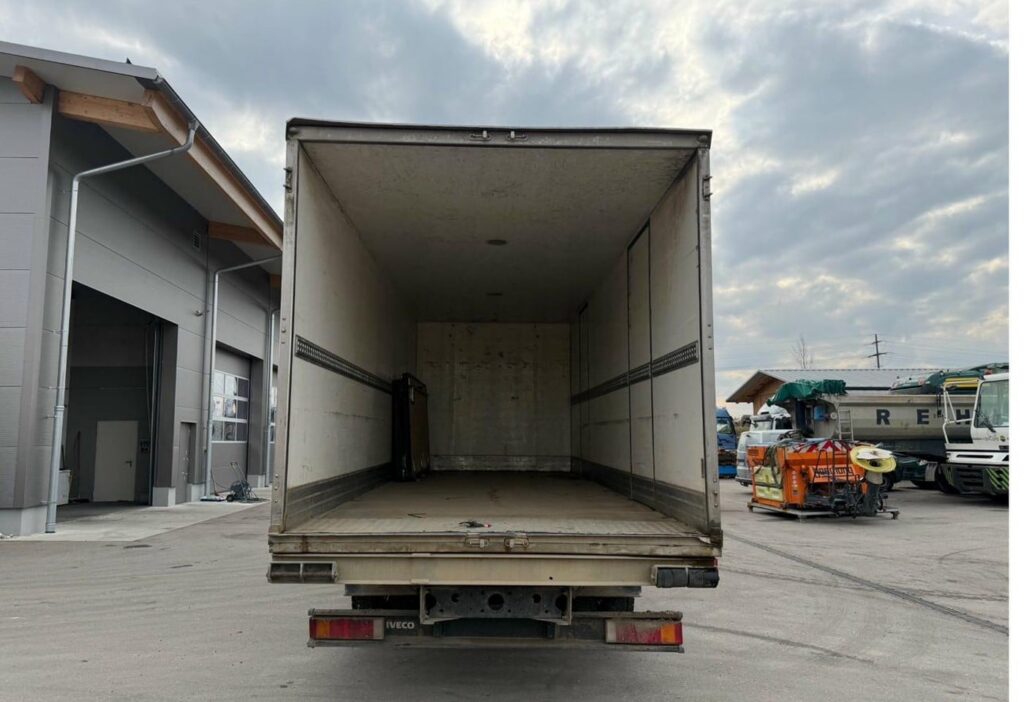 Iveco 160E28 4x2