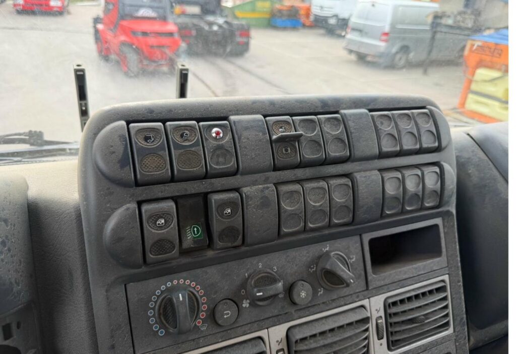 Iveco 160E28 4x2