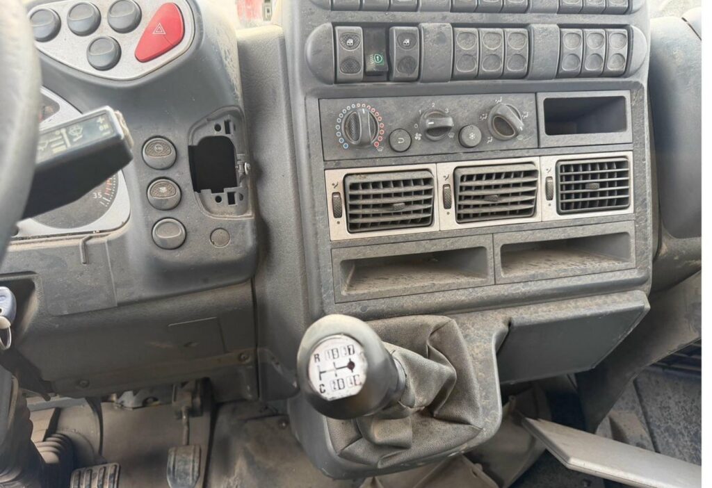 Iveco 160E28 4x2