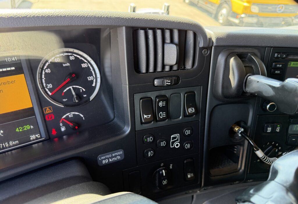 2014 Scania P 410 4x2 Thermoking