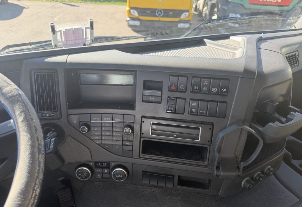 2016 Volvo FMX-500 10x4R Trösch