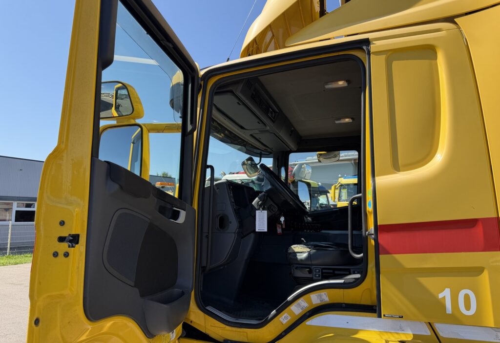 2014 Scania P 410 4x2 Thermoking