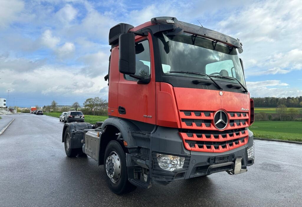 2015 MB-Arocs 1845 4x4 HAD SZM