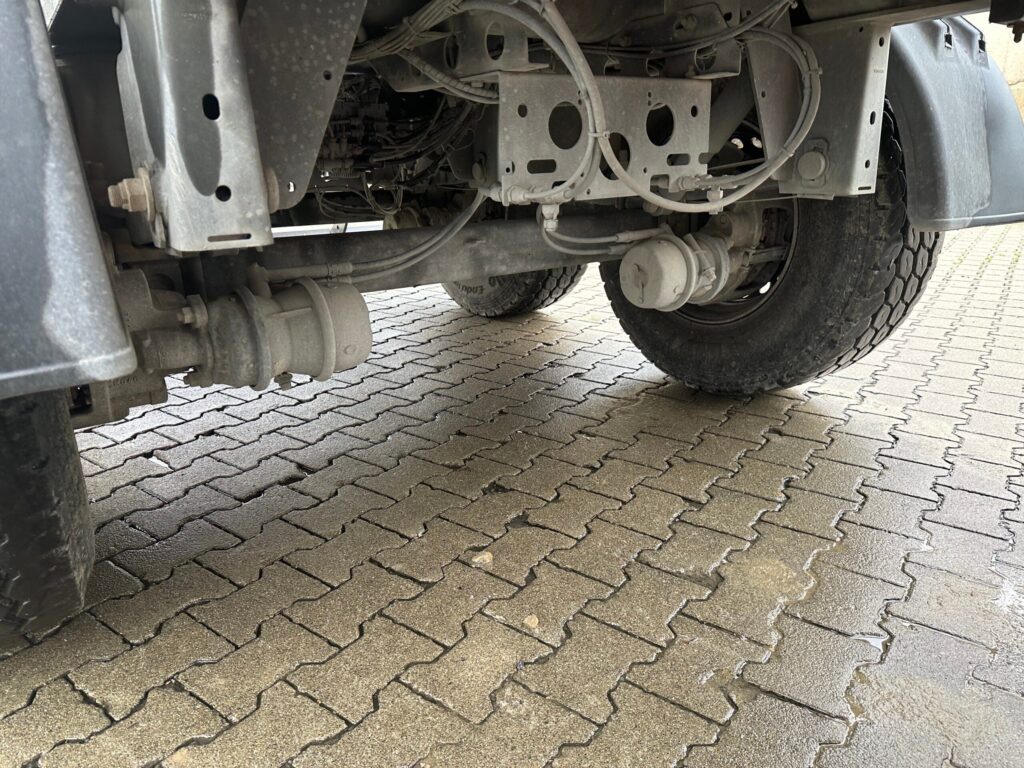 (D) 2018 Langendorf SK 20 Sattelkipper isoliert