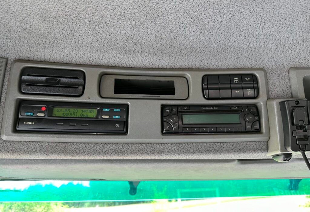 (D) 2004 MB Actros 2541 6x2*4 Brücke / Kran