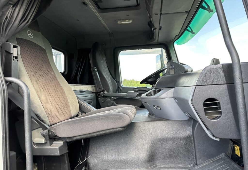 (D) 2004 MB Actros 2541 6x2*4 Brücke / Kran