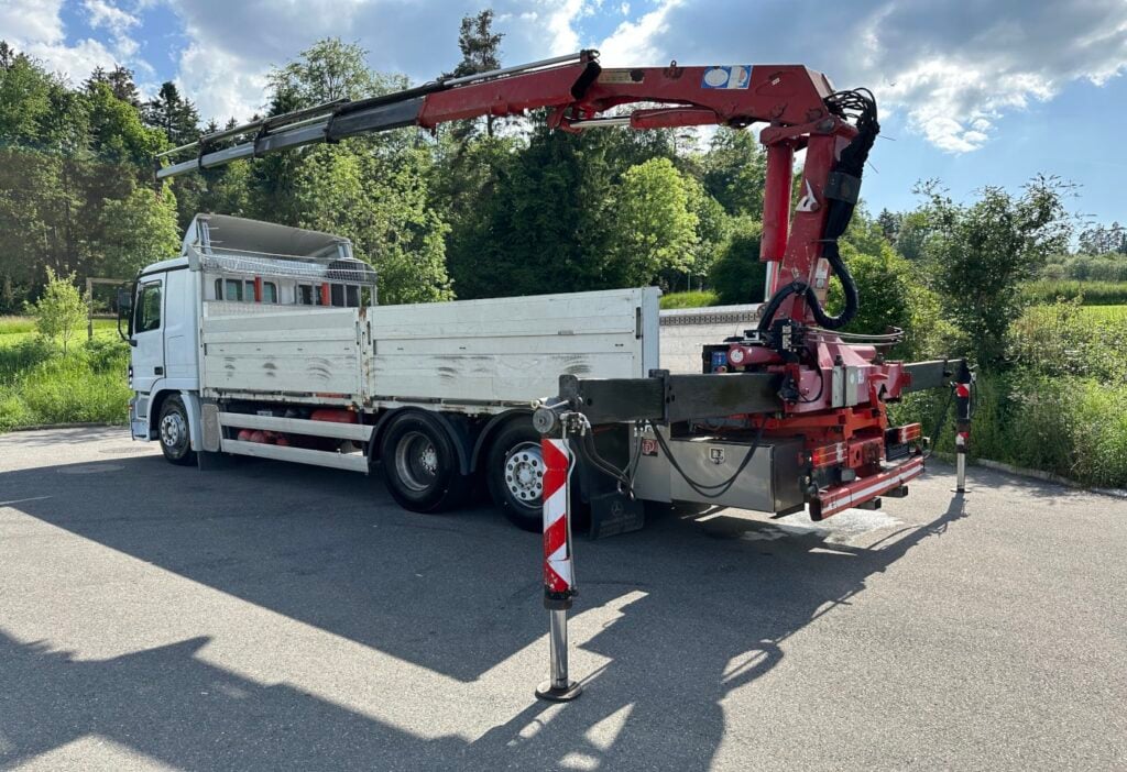 (D) 2004 MB Actros 2541 6x2*4 Brücke / Kran