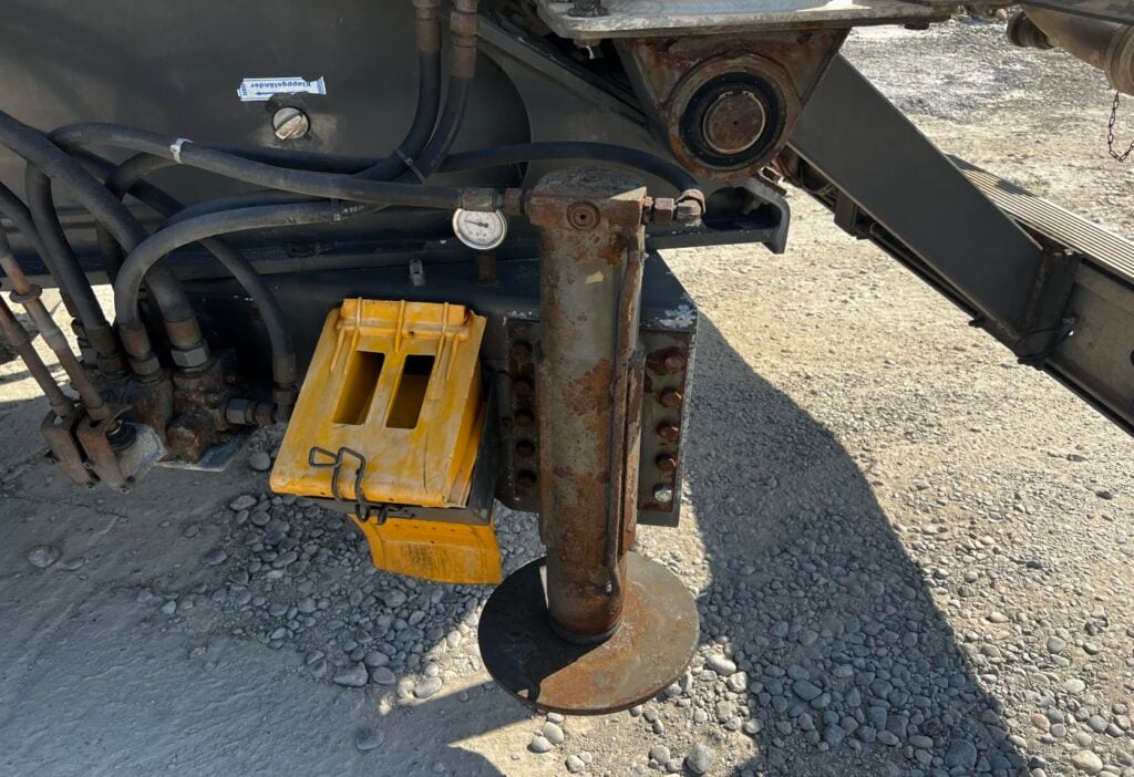 2005 Spitzer Silo Kipper SK2766CAL