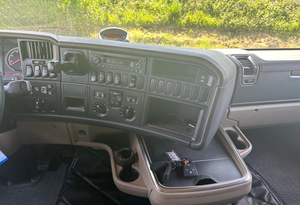 2014 Scania R490 SZM mit Kipphydraulik