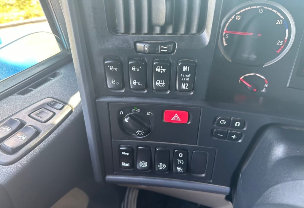 2014 Scania R490 SZM mit Kipphydraulik