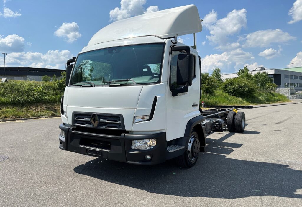 2016 Renault D180.75 4x2 Chassis-Kabine