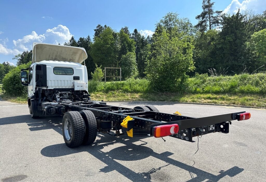 2016 Renault D180.75 4x2 Chassis-Kabine