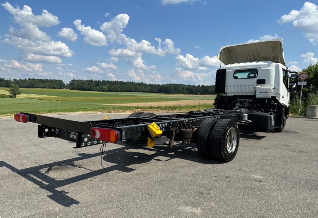 2016 Renault D180.75 4x2 Chassis-Kabine