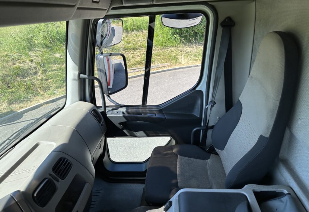 (D) 2008 Renault Midlum 220-12EL 4x2 Kühlkoffer/HB