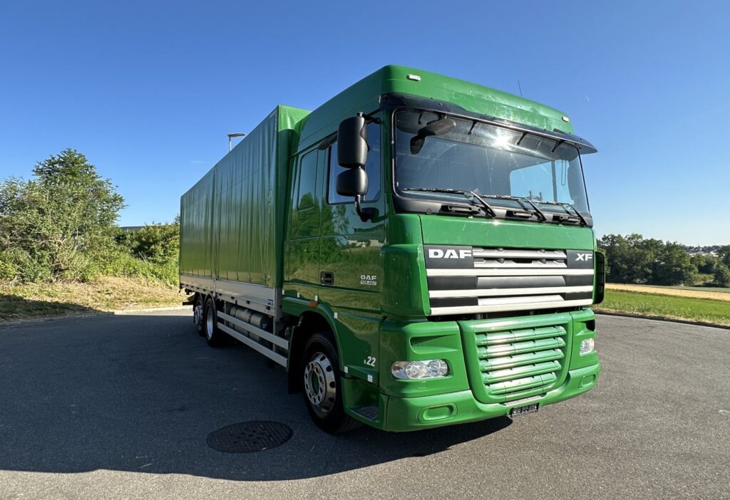 (D) 2012 DAF XF105.460 6x2 Blache / HB