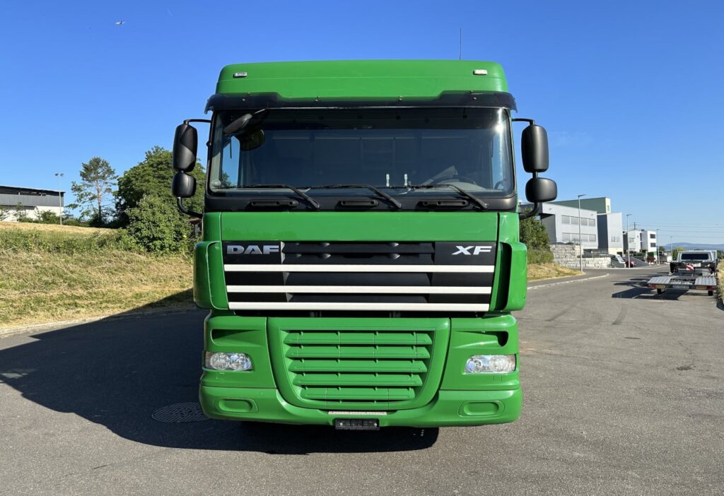 (D) 2012 DAF XF105.460 6x2 Blache / HB
