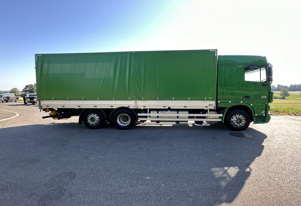 (D) 2012 DAF XF105.460 6x2 Blache / HB