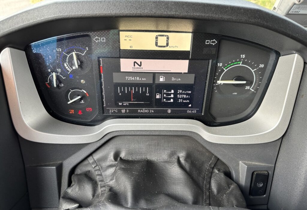 (D) 2016 Renault T460 6x2*4 BDF / HB