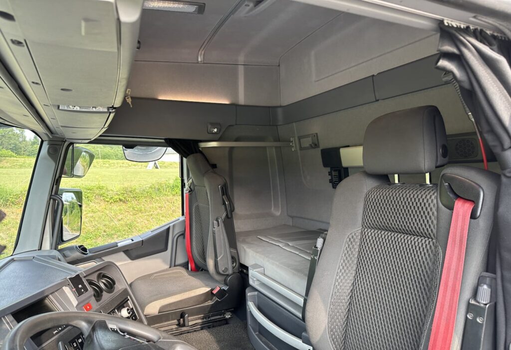 (D) 2016 Renault T460 6x2*4 BDF / HB