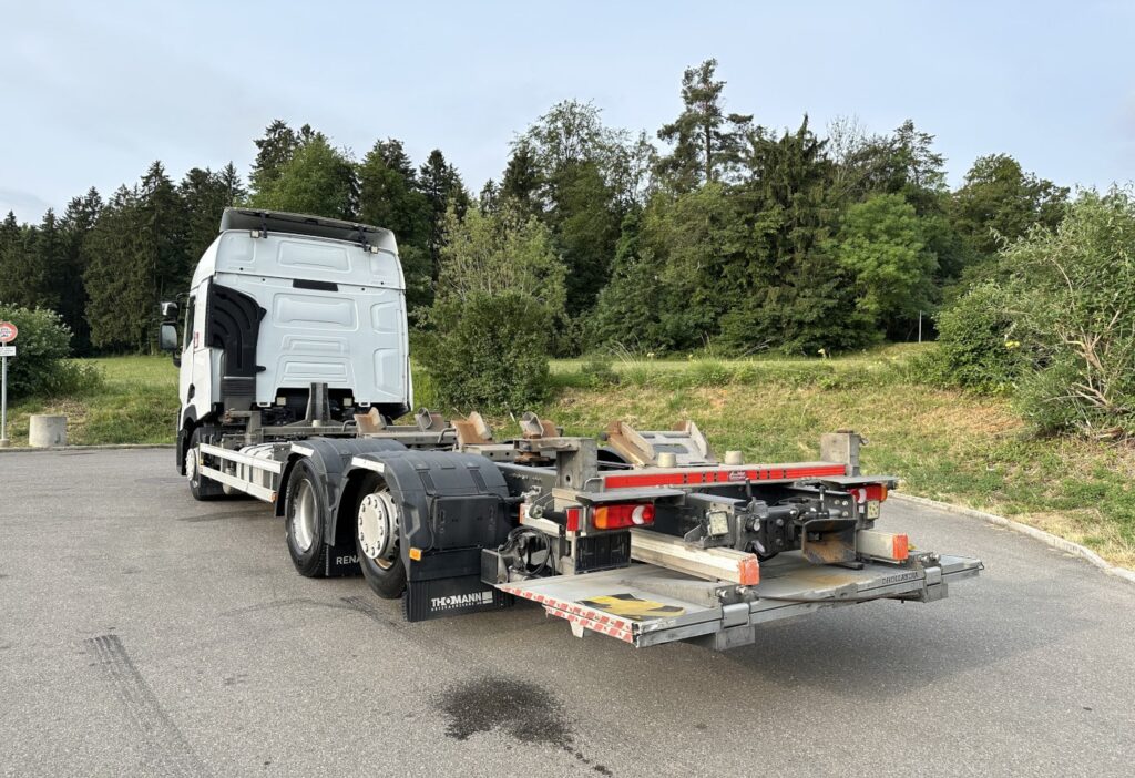 (D) 2016 Renault T460 6x2*4 BDF / HB